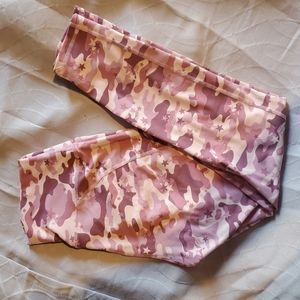 XS Powerhold by Fabletics Pink Camo Leggings